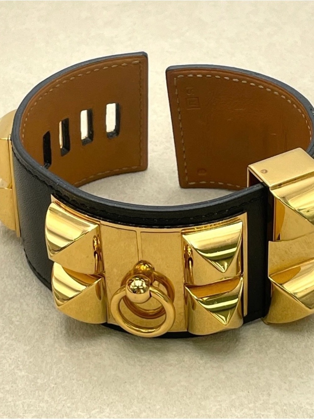 Hermès Collier de Chien Gold Hardware Wide Leather Cuff - Black/Gold - Picture 11 of 16